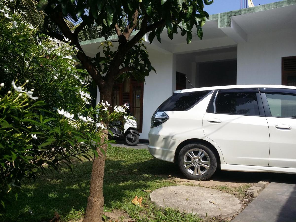 Hector House Hotel Weligama Buitenkant foto